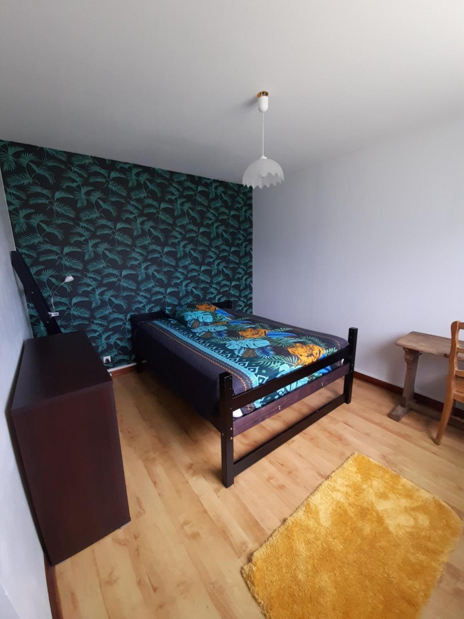 Apartment Au Coeur De La Region Des Lacs . *